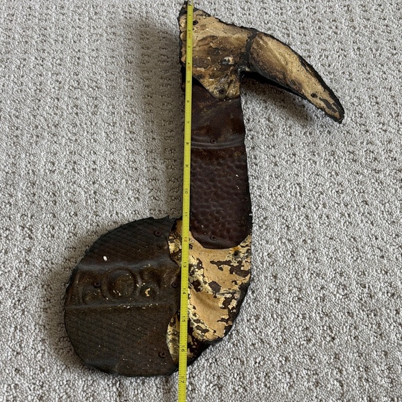 Rustic Metal Music Note Decor - Picture 4 of 4
